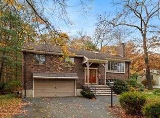 12 Juniper Dr, Saugus, MA 01906