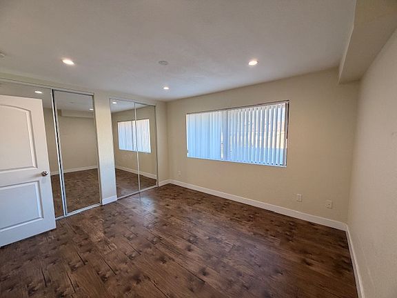 3rd image of 1054 Thompson Ave #108