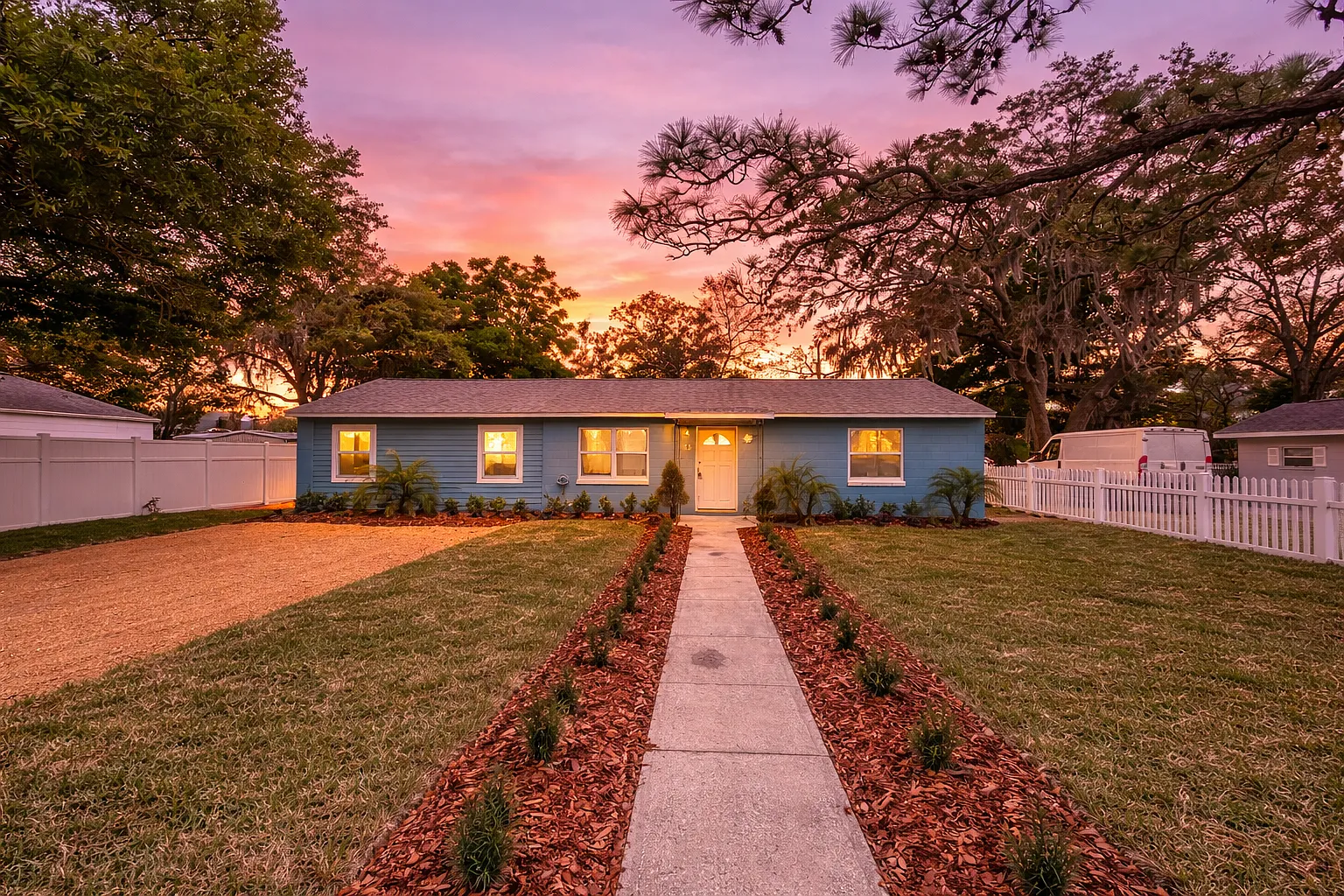4 bed, 1300 sqft, $1,900 — Photo 1