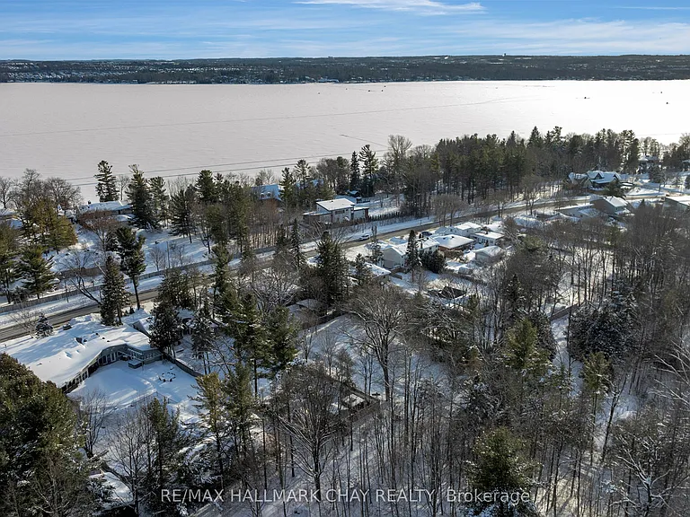 330 Shanty Bay Rd — Photo 23