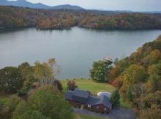 1957 Thomason Ln, Goodview, VA