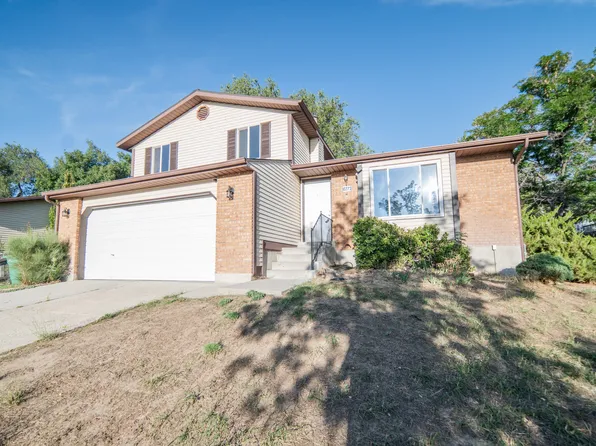 10273 S Countrywood Dr, Sandy, UT 84092