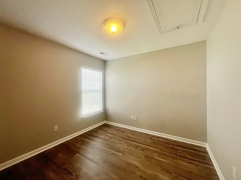 113 Garfield Ln — Photo 21