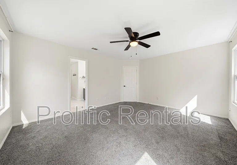 5304 Oster Dr — Photo 14