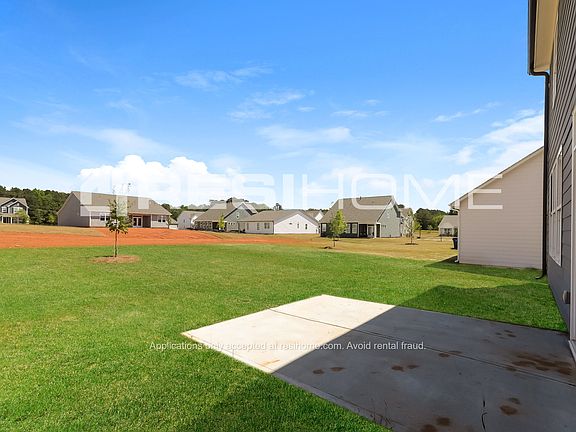 5th image of 245 Everett Sq