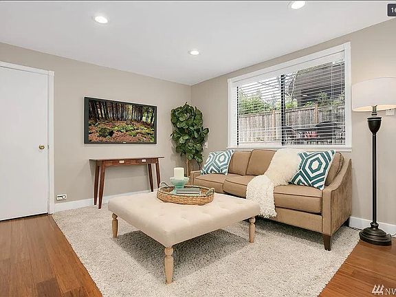 5th image of 9112 32nd Ave NE #1
