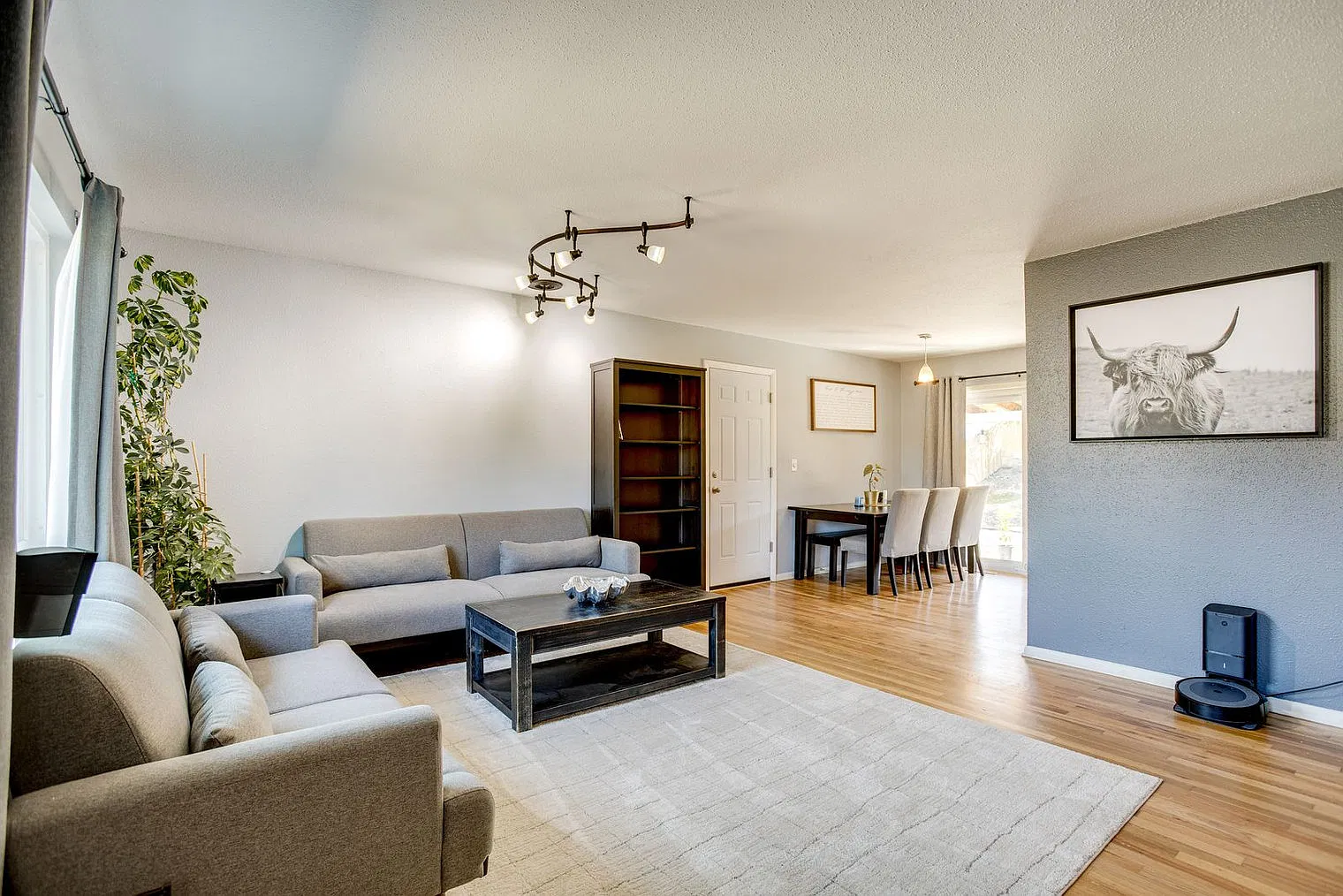 3 bed, 1.0 bath, 1248 sqft, $6,354 — Photo 1