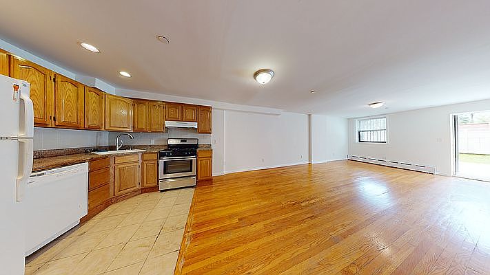 1st image of 354 Henry St APT 1