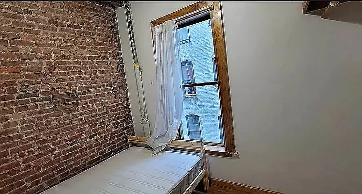 Rented by Compass | media 33