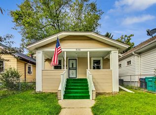 926 Walnut St, Waukegan, IL 60085