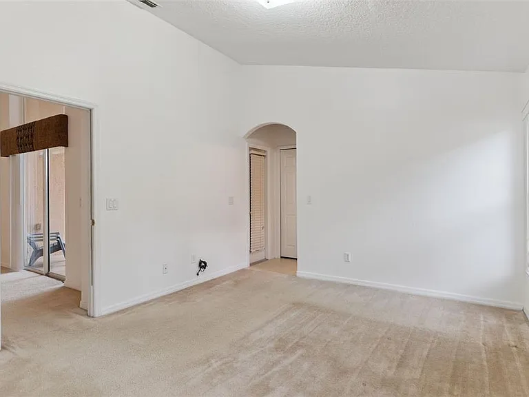 1346 Solana Cir — Photo 8