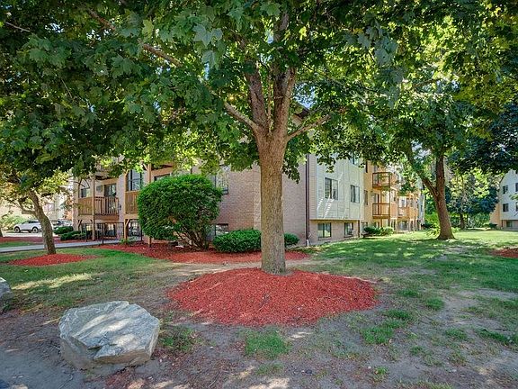 3rd image of 5 Lancelot Court #2