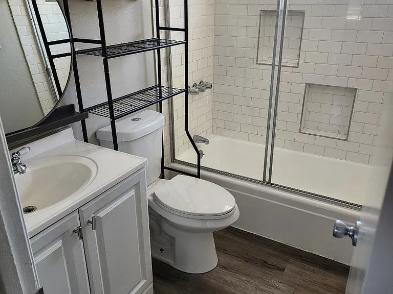 16865 Hoskins Ln #16865 — Photo 6