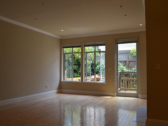 2nd image of 2820 Franklin St APT 2