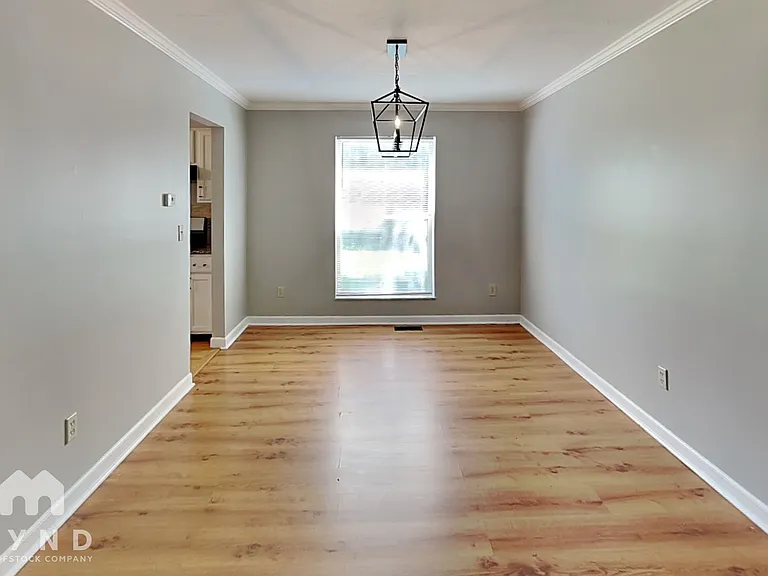 137 Ash St — Photo 7