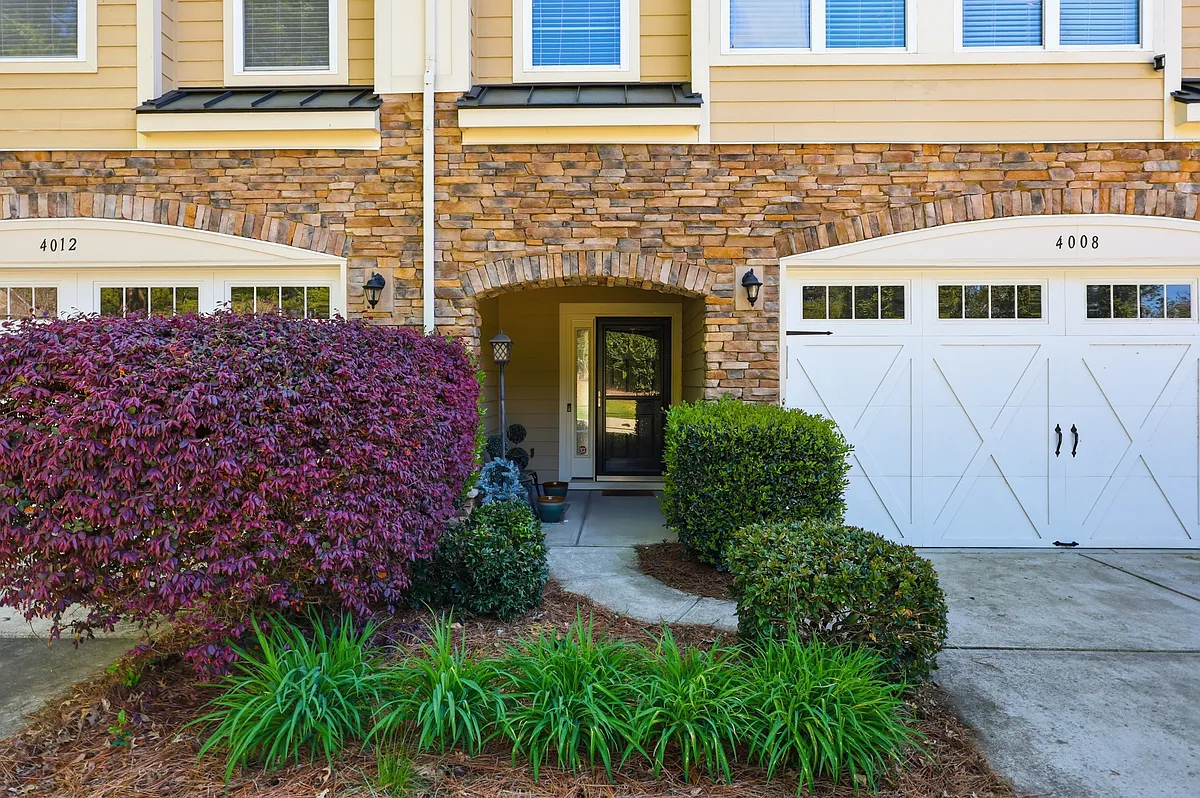 Building Photo - 4008 La Crema Dr