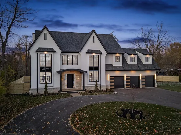 2840 Bolingbroke Dr, Troy, MI 48084