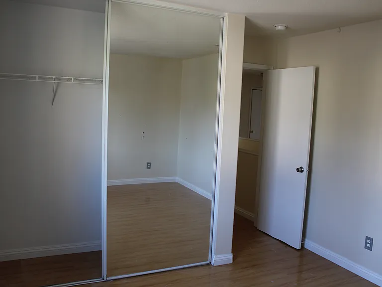 11833 Worcester Dr — Photo 41