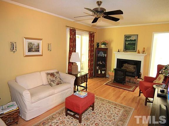 3rd image of 5626 Greenbay Dr
