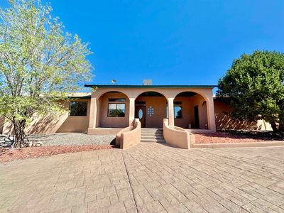 1 Butterfield Trl, La Luz, NM, 88337