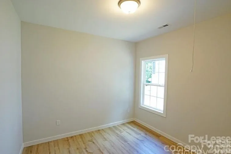 817 W Davidson Ave — Photo 14