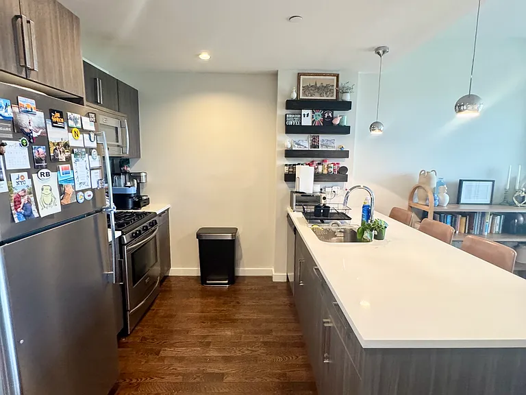 1215 Broadway #306 — Photo 3