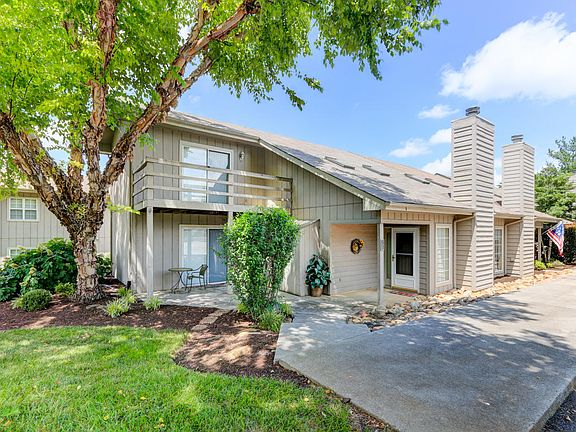 2nd image of 202 Chota View Cir #202