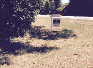 805 Hood Rd, Fayetteville, GA 30214