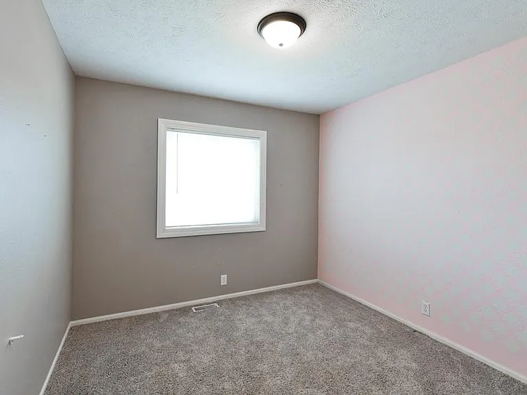 14507 S 31st St — Photo 22
