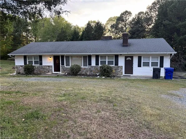 3972 Transou Rd, Pfafftown, NC 27040