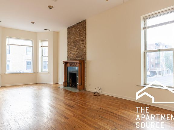 3rd image of 3231 N Clark St #589ebj2qx