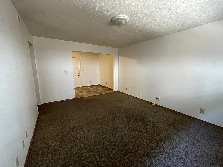 Southfork Apartments — Photo 9