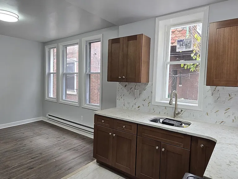 1411 W Loudon St — Photo 26