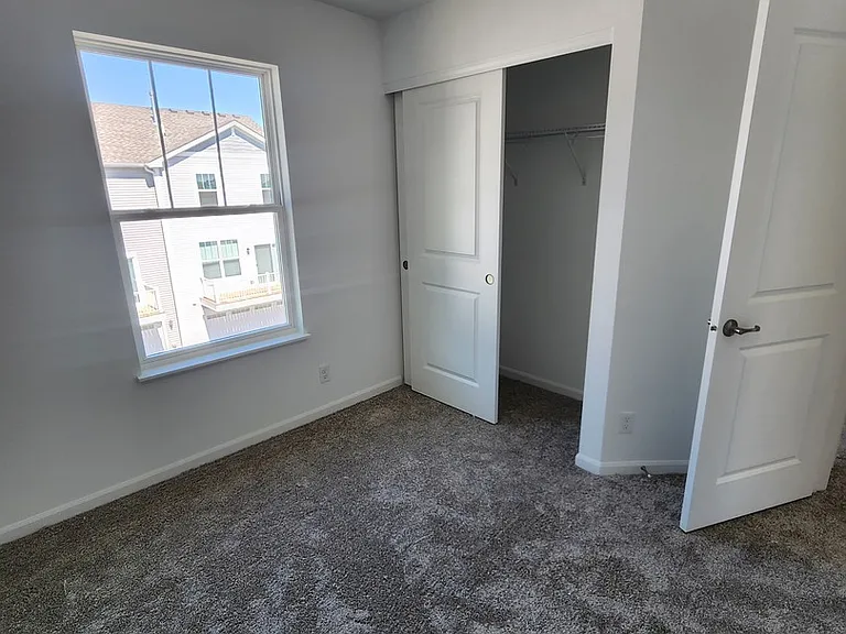 1033 Atterberg Rd — Photo 7
