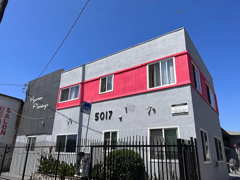 5017 S Figueroa St