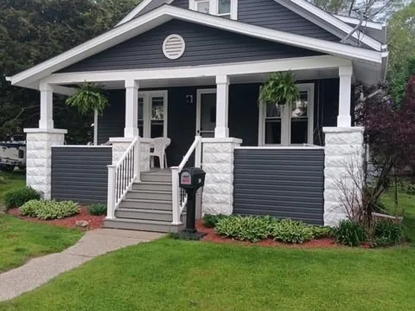 204 E Wood St, Yale, MI 48097
