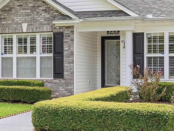 3rd image of 303 Vermillion Dr.