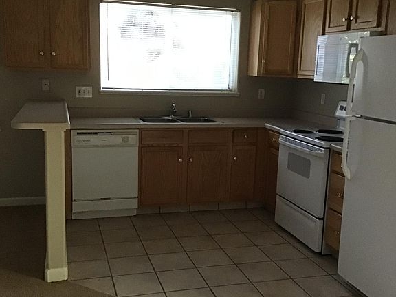 5th image of 900 H St APT 102