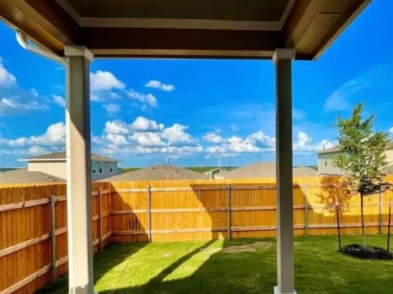10801 Meris Ln — Photo 31
