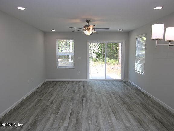 3rd image of 853 JACKSON Road