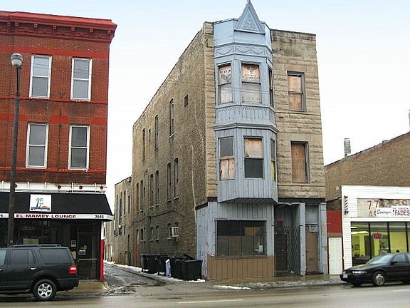 3rd image of 2649 W North Ave