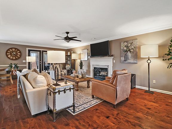 2nd image of 103 Peachtree St