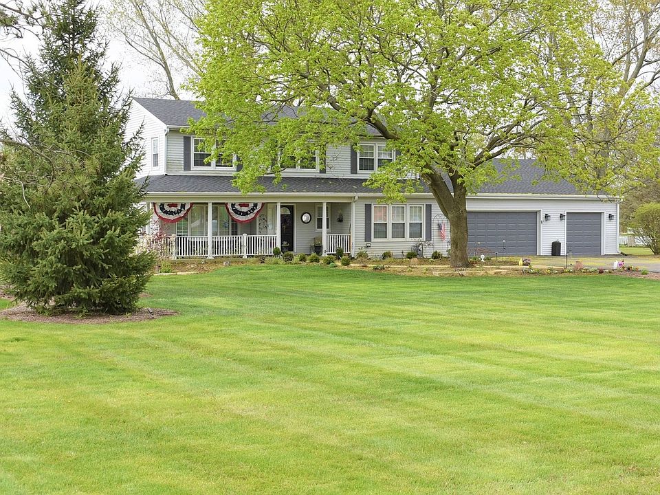 1st image of 27W661 Swan Lake Dr