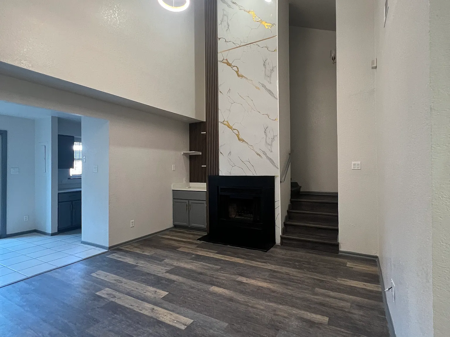 2 bed, 1045 sqft, $1,500 — Photo 3