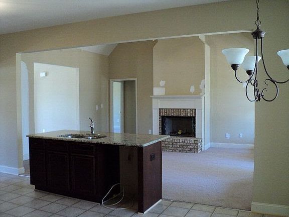 2nd image of 304 Old Oak Dr #23