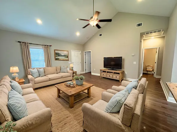 120 Waybill Cir, Statesboro, GA 30461