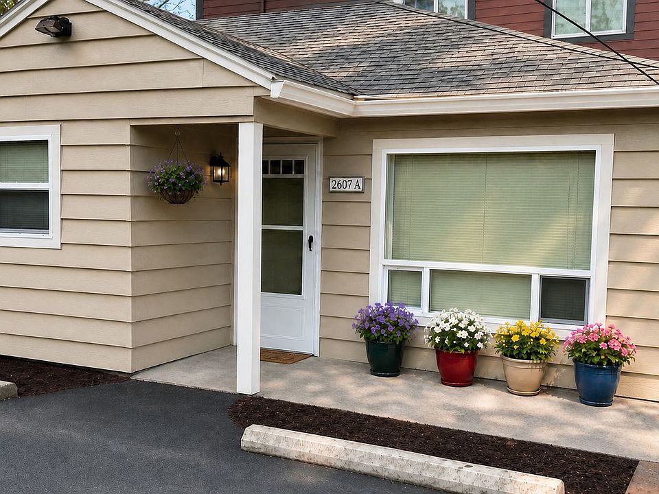 1st image of 2607 SE 101st Ave