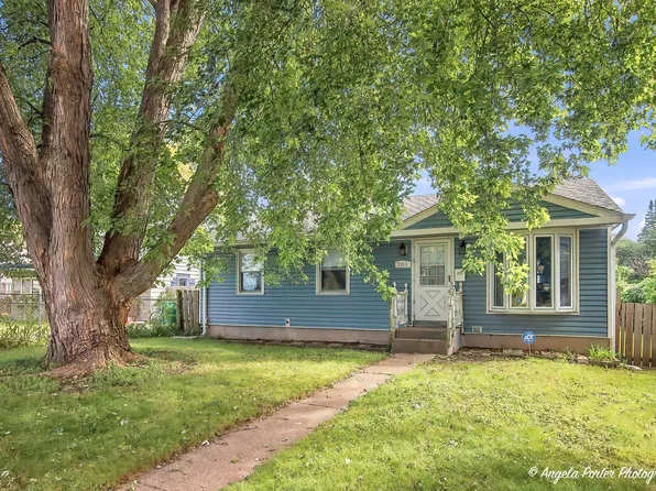 2315 Gilead Ave, Zion, IL 60099