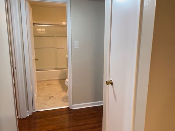 4th image of 433 Milton Ave #4