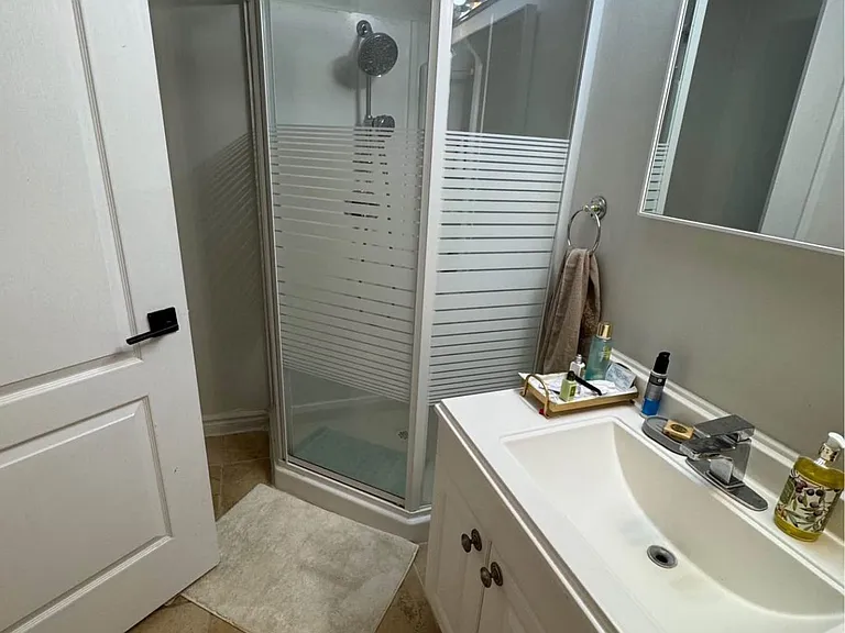 207 Shaftsbury Ave #BASMENT — Photo 11
